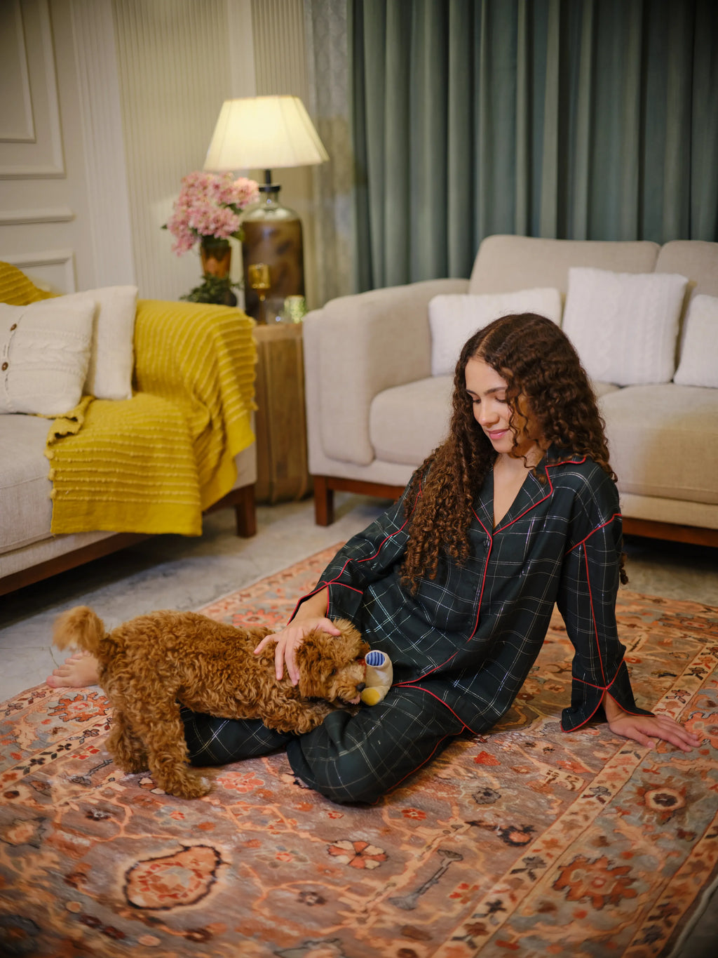 The Sorbonne Set by Uahan, with a very good dog